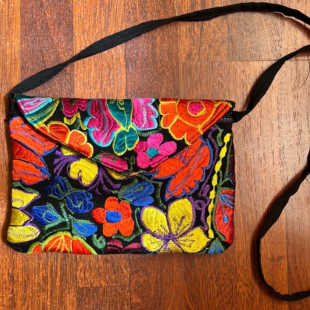 Embroidered Floral Purse/Clutch